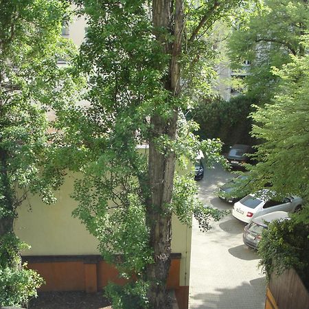 Apartment Near City Centre With Parking Place Прага Экстерьер фото