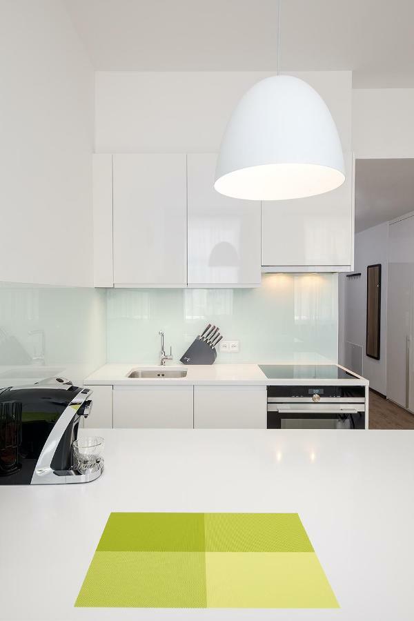 Apartment Near City Centre With Parking Place Прага Экстерьер фото