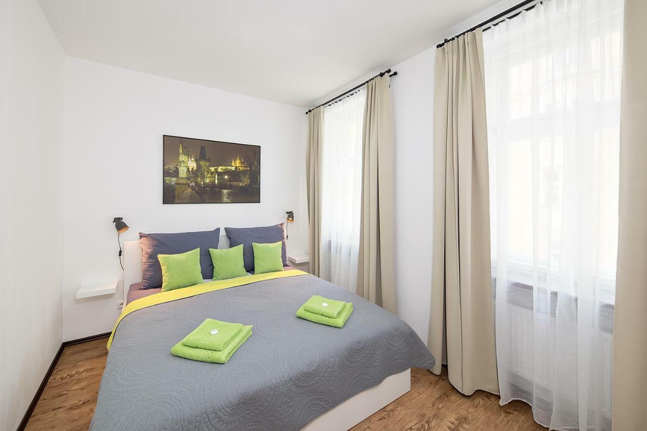 Apartment Near City Centre With Parking Place Прага Экстерьер фото